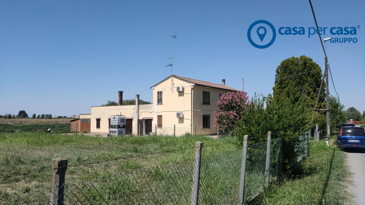 Casa indipendente in vendita a Villanova Marchesana