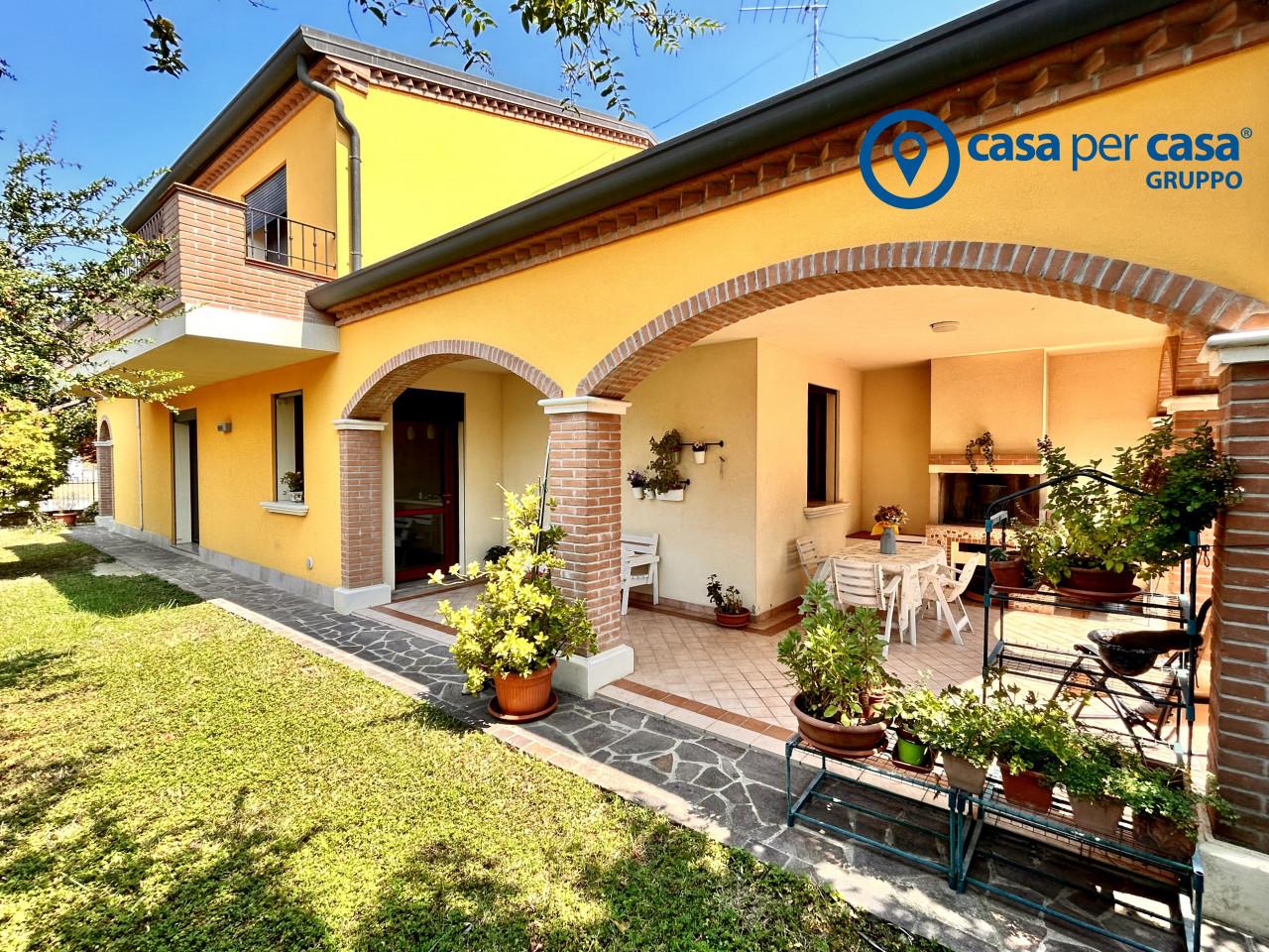 Villa in vendita a Villanova Marchesana
