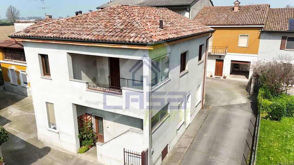 Appartamento in vendita a Gadesco Pieve Delmona