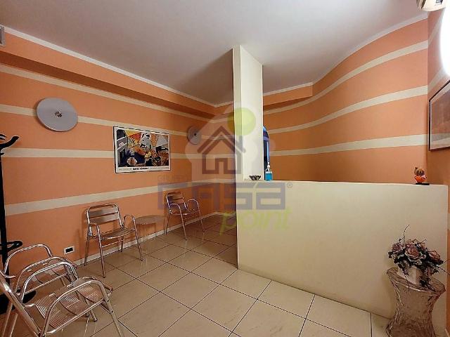 Geschäft in Via Antiche Fornaci 33, Cremona - Foto 1