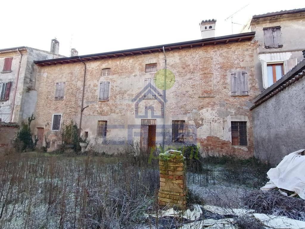 Casa indipendente in vendita a Piadena Drizzona