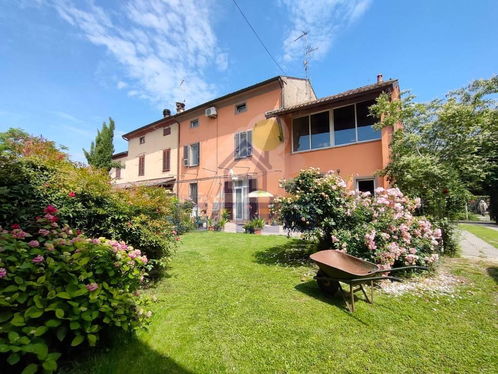 Villa in vendita a San Martino Del Lago