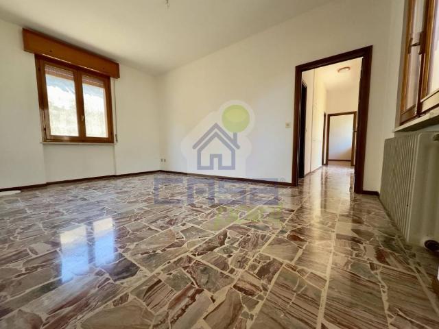 4-room flat in Via Lungo Adda 56, Pizzighettone - Photo 1