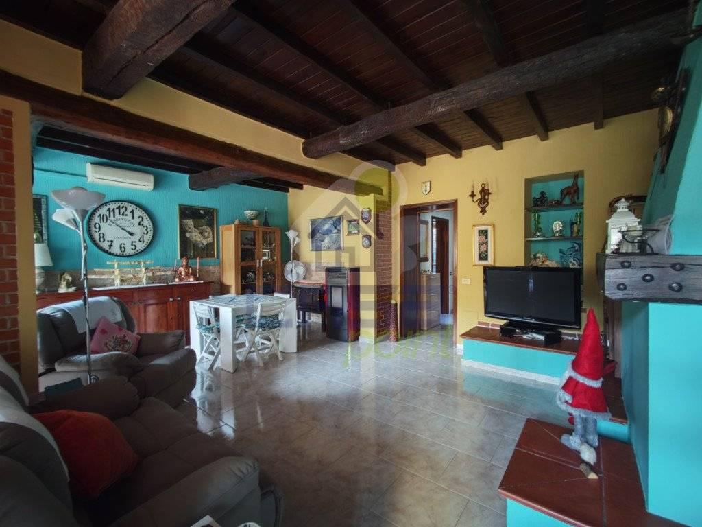 Casa indipendente in vendita a Sospiro