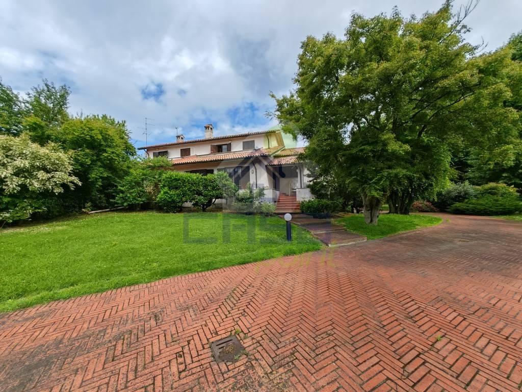 Villa in vendita a Pieve Fissiraga