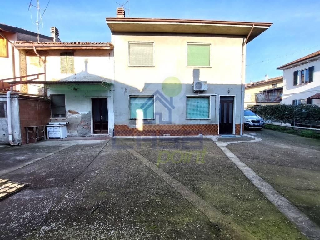 Casa indipendente in vendita a Castelnuovo Bocca D'Adda