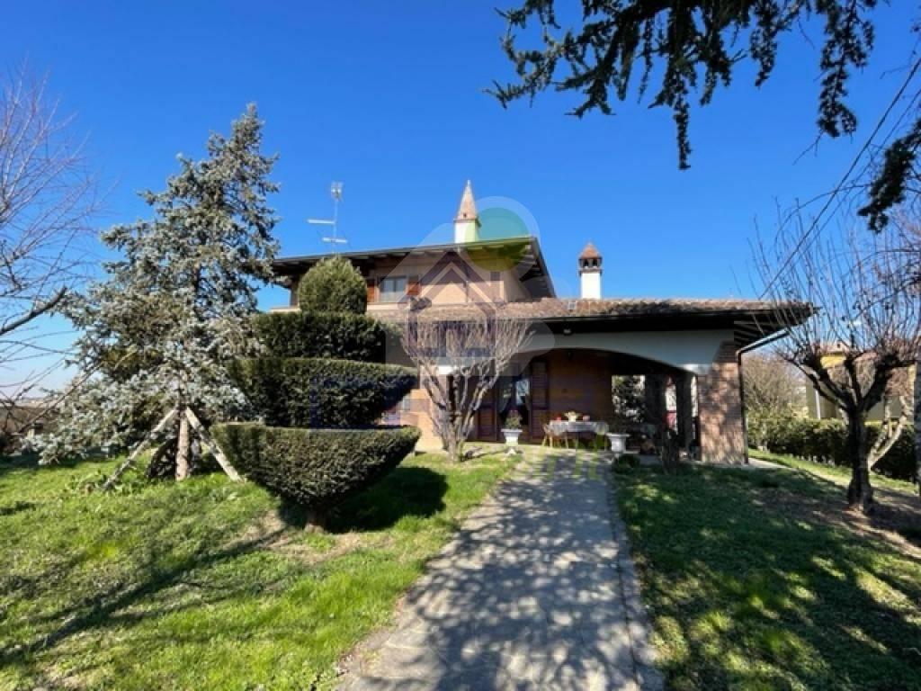 Villa in vendita a Monticelli D'Ongina