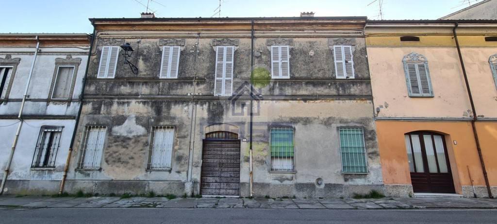 Casa indipendente in vendita a Guastalla