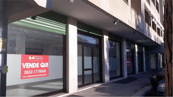 Negozio in , Lecce, {3} - Foto 2