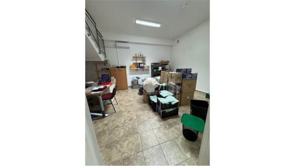 Negozio in Via Salvatore Nahi 55, Lecce, {3} - Foto 2