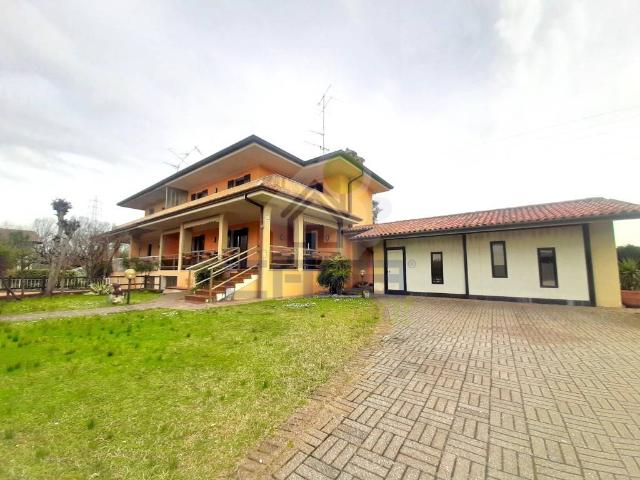 Villa in Via Statale 49, Calcinato - Foto 1