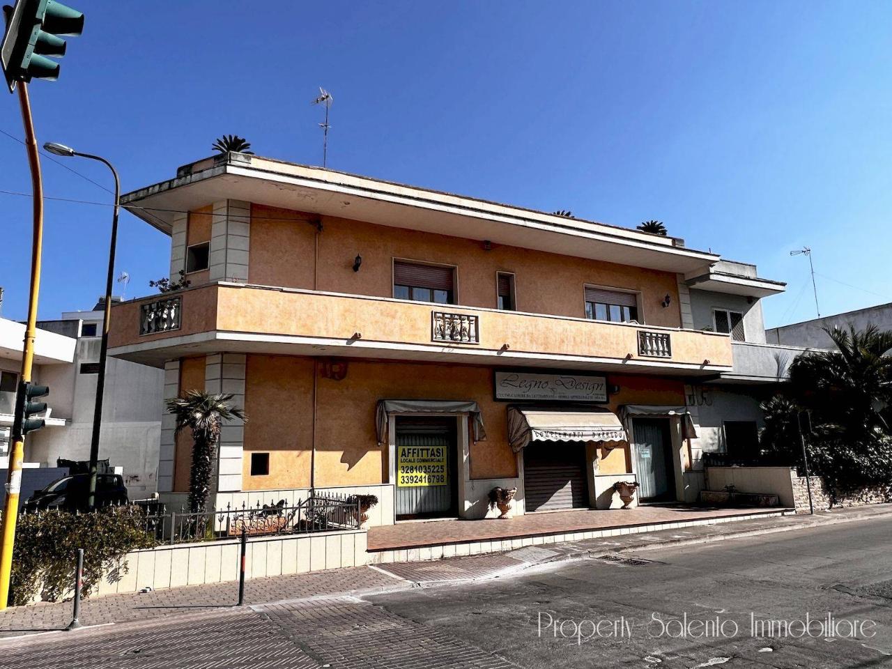 Palazzina commerciale in vendita a Ugento