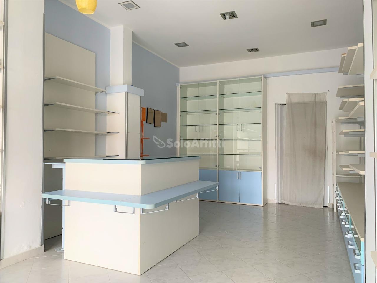 Negozio in , Catanzaro, {3} - Foto 1