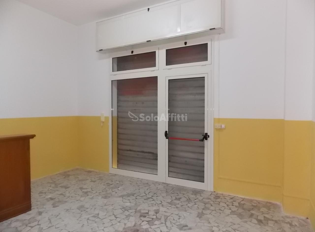 Negozio in , Catanzaro, {3} - Foto 1