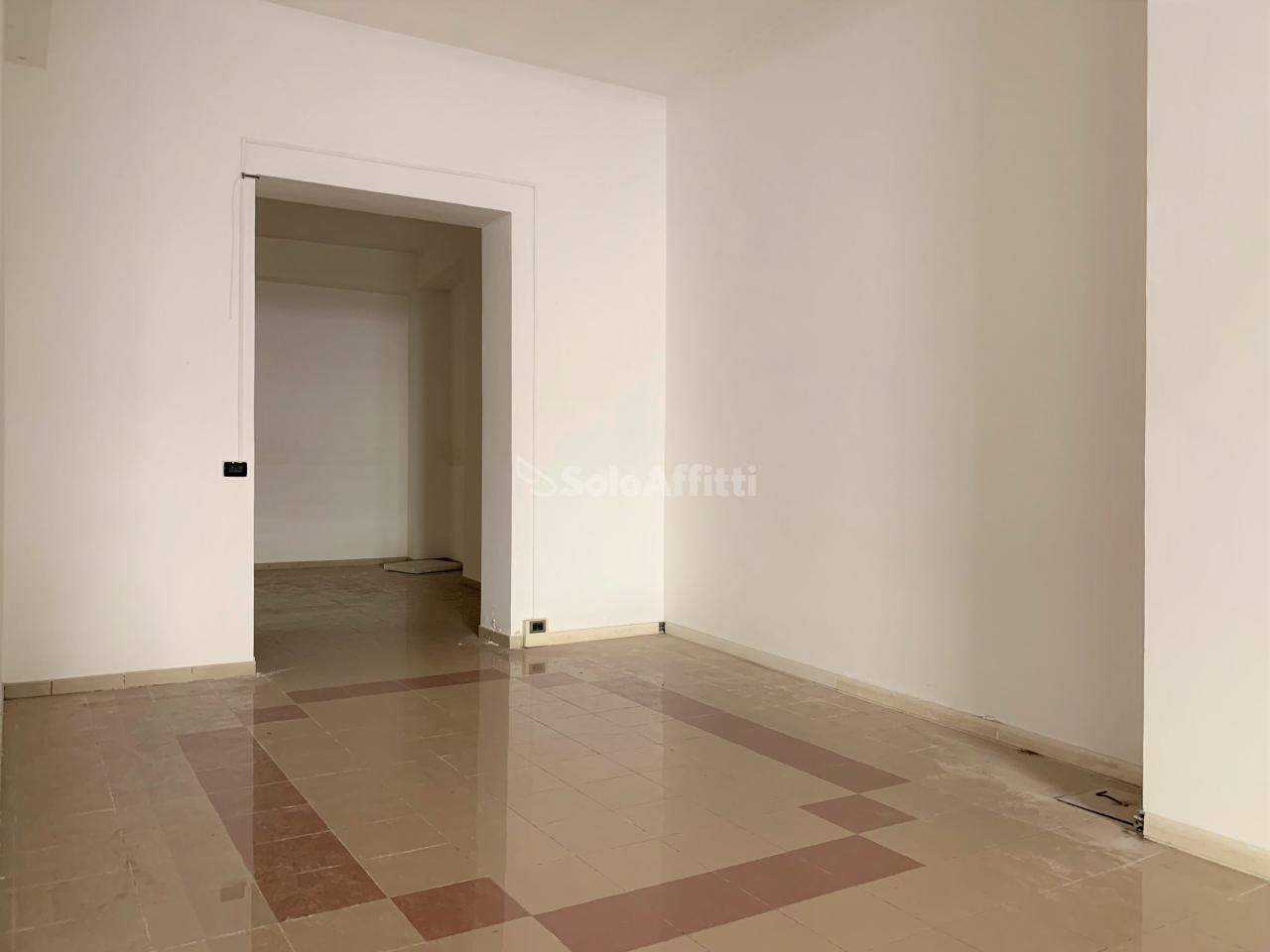 Negozio in , Catanzaro, {3} - Foto 2