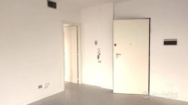 Shared office in Viale Sant'Avendrace 126, Cagliari - Photo 1