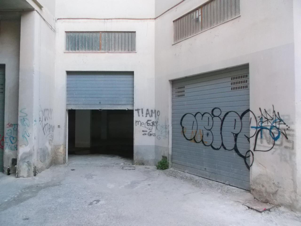 Parcheggio chiuso in , Siracusa - Foto 1