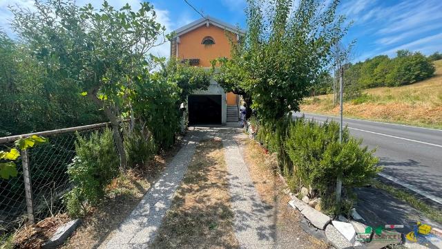 Villa a schiera in Via Cisa 109, Medesano - Foto 1