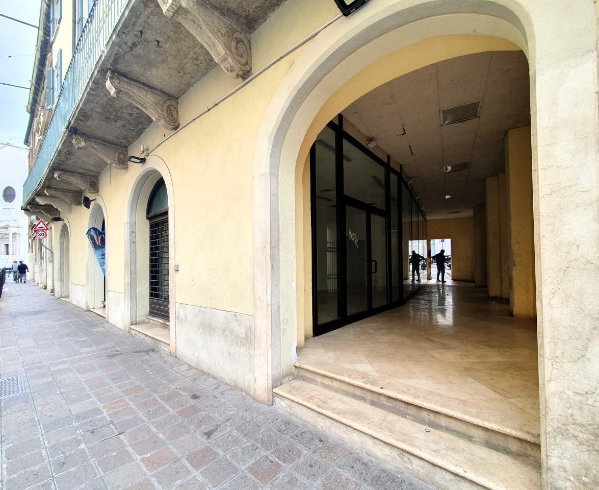 Ufficio in affitto a Brescia