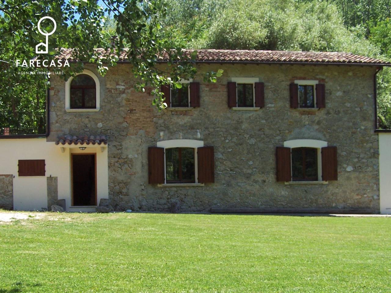 Villa in vendita a Civitella Del Tronto