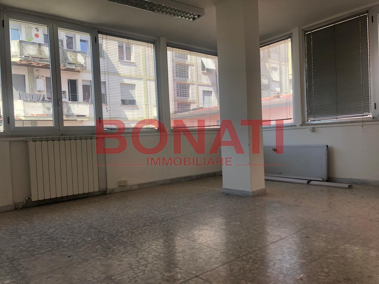 Ufficio in , Massa, {3} - Foto 1