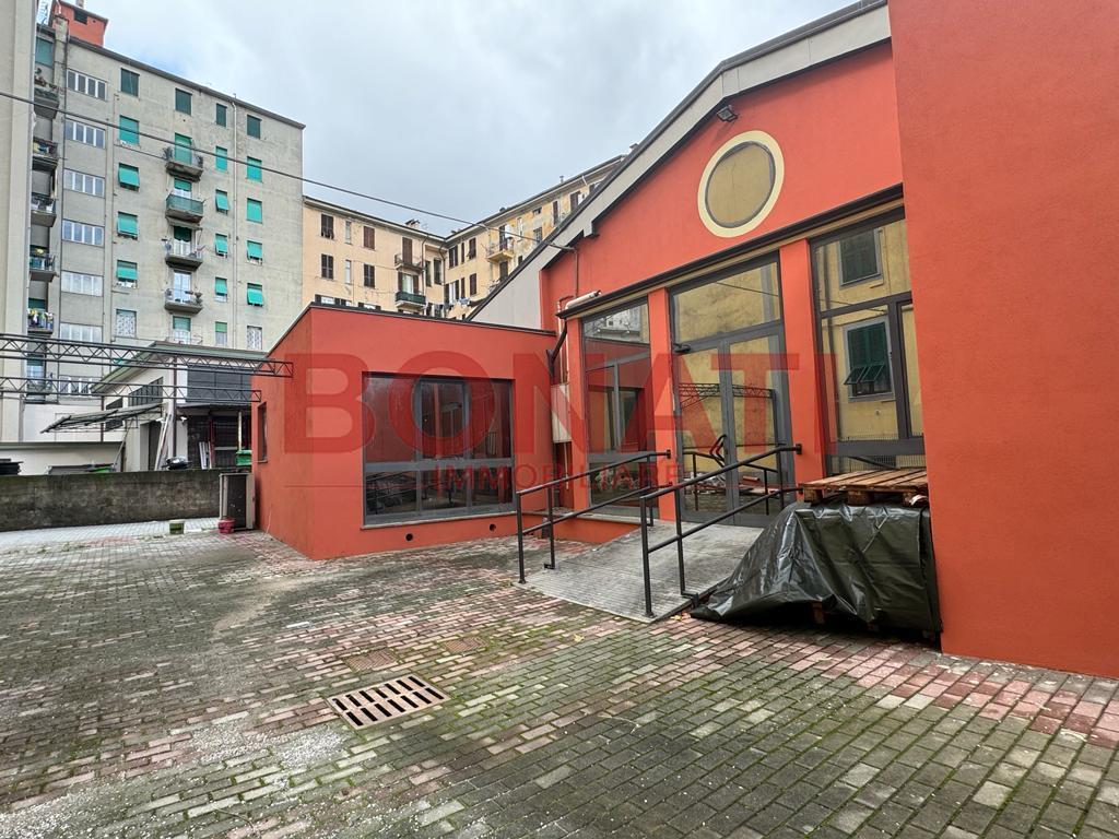 Palazzina commerciale in Via del Canaletto 27, La Spezia, {3} - Foto 1