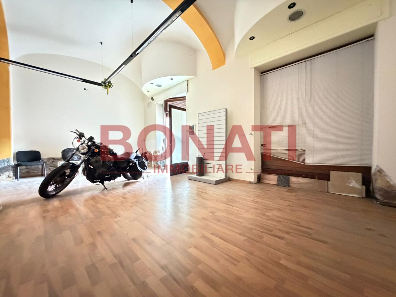 Negozio in Via della Ghiara 7, La Spezia, {3} - Foto 1