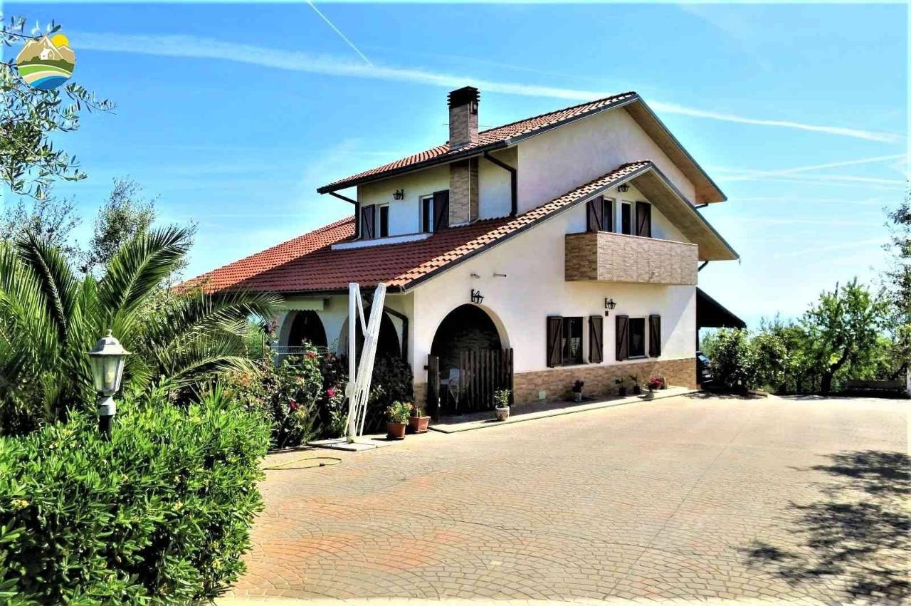Villa in vendita a Pineto