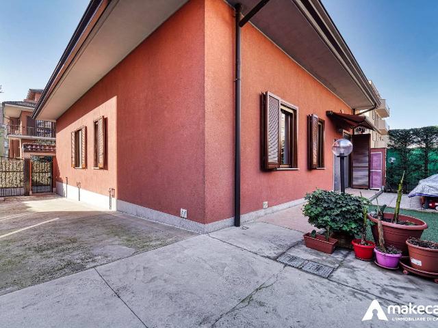 Villa in Via Giosuè Carducci 21/B, San Giuliano Milanese - Foto 1