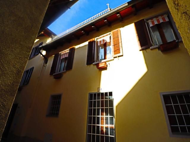 Mansion in {3}, Via Monte Grappa 60 - Photo 1