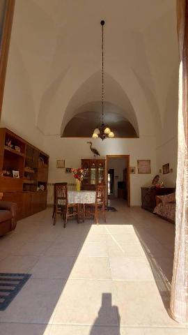 Detached house in Via Colonnello Elia 11, Melendugno - Photo 1