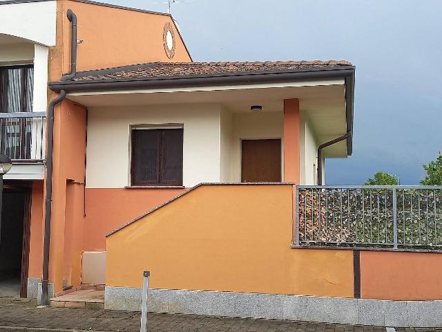 Villa a schiera in Via Carmine, Oleggio - Foto 1