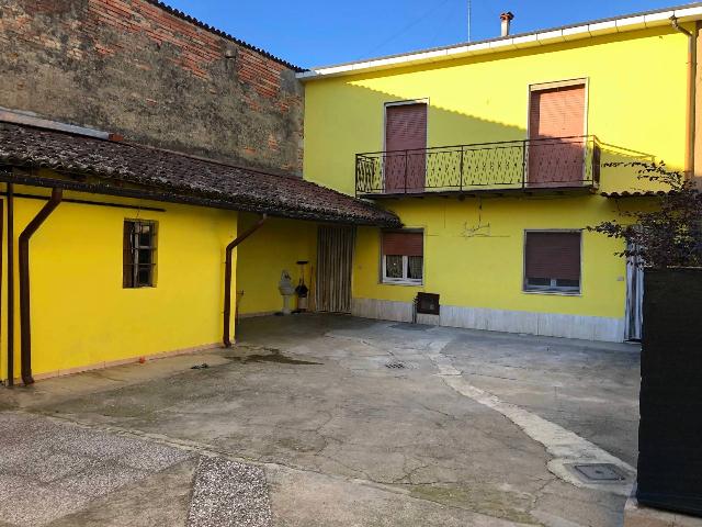 Detached house in Via 4 Novembre 34, Casalpusterlengo - Photo 1