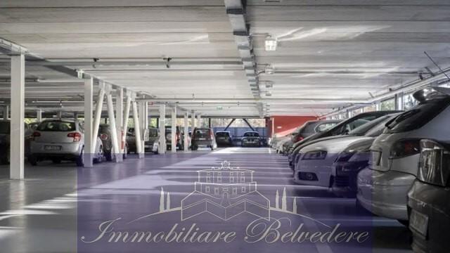 Parcheggio chiuso in Via Gioberti, Firenze, {3} - Foto 1