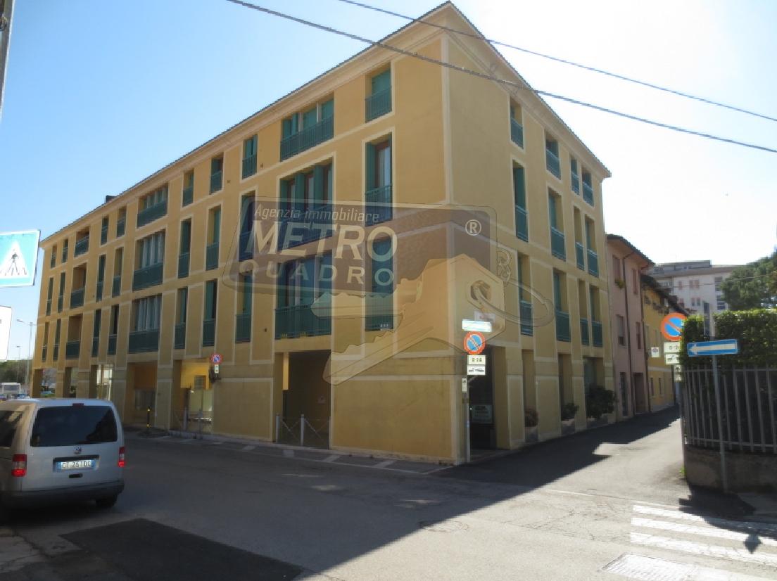 Negozio in Via del Costo, Thiene, {3} - Foto 2