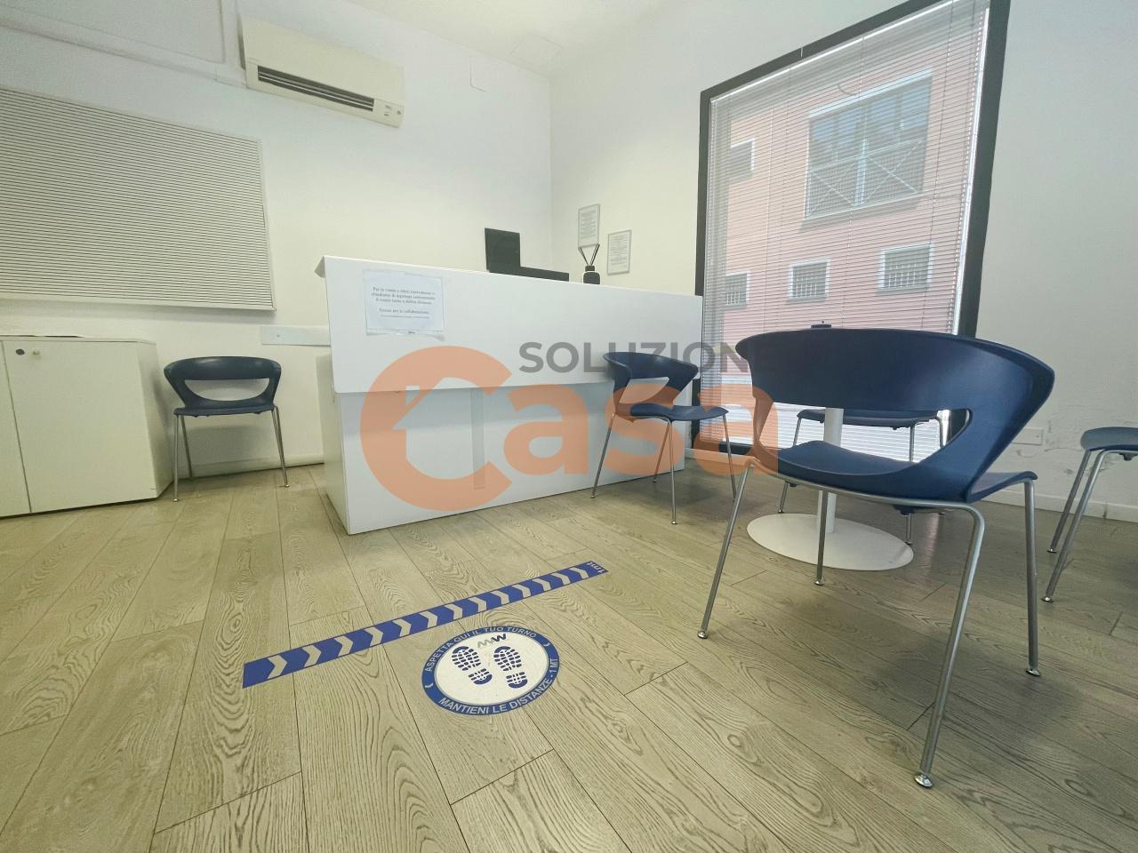 Palazzina commerciale in Viale Malta, Piacenza, {3} - Foto 1