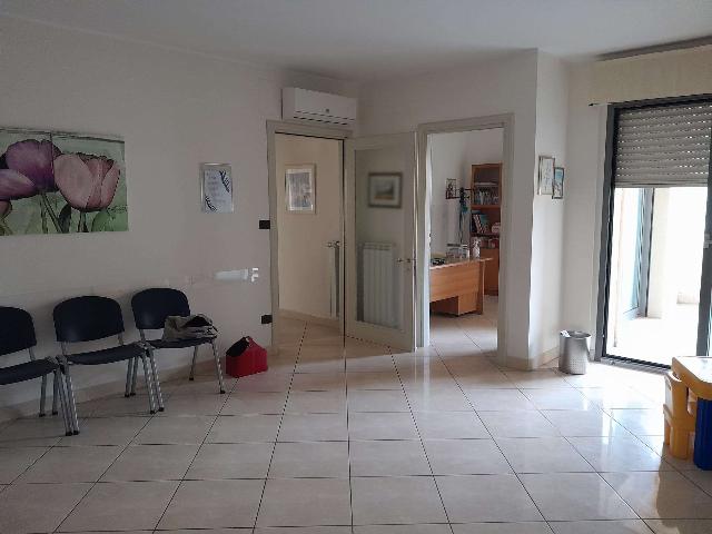 Büro in Via Savonarola, Pescara - Foto 1