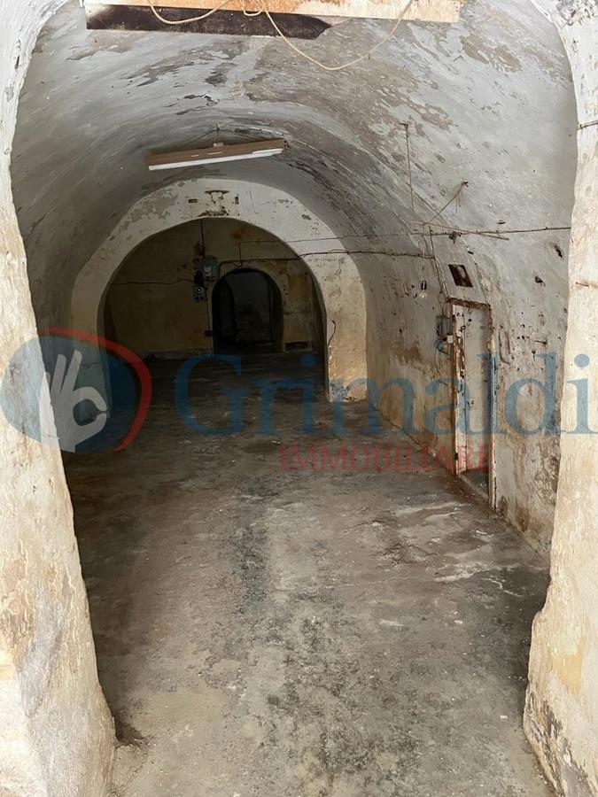 Laboratorio in Via Pedaggio Santa Chiara 123, Trani, {3} - Foto 2