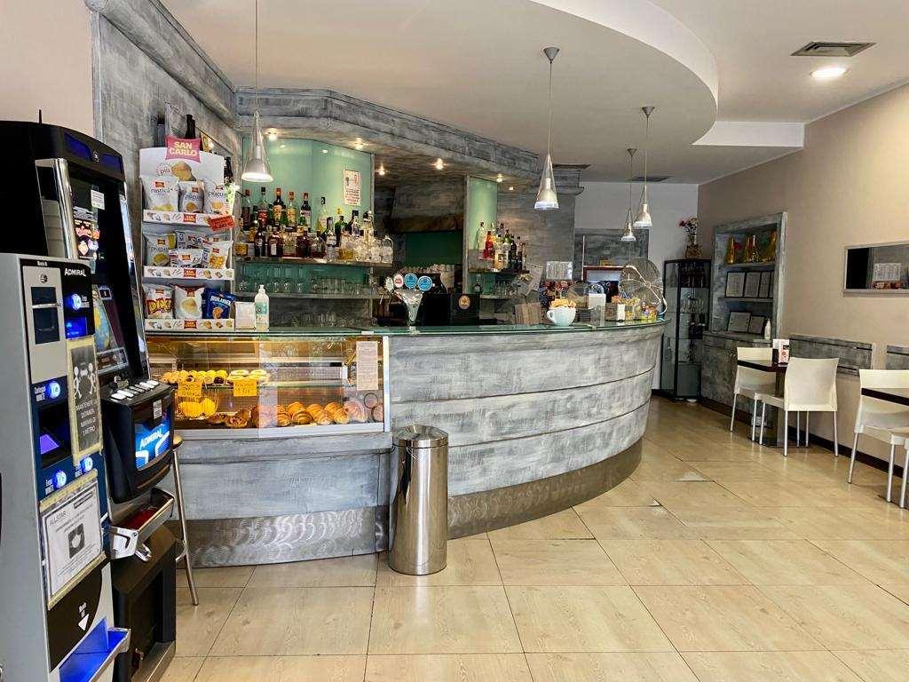 Bar in Corso Italia, Busto Arsizio, {3} - Foto 2