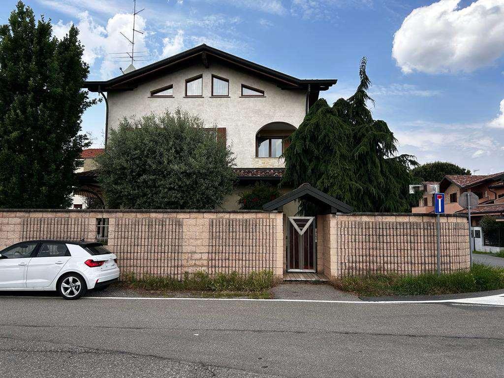 Villa unifamiliare in vendita a Gorla Minore