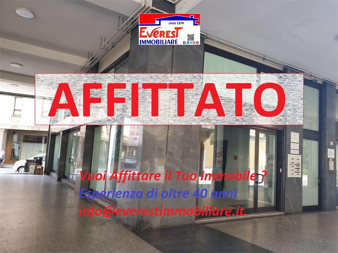 Negozio in Corso XX Settembre 2, Busto Arsizio - Foto 1