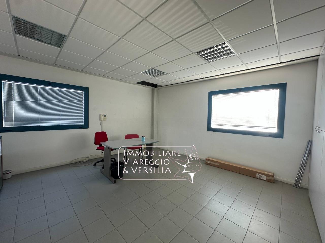Ufficio in Via Poggio alle Viti 150, Viareggio, {3} - Foto 1