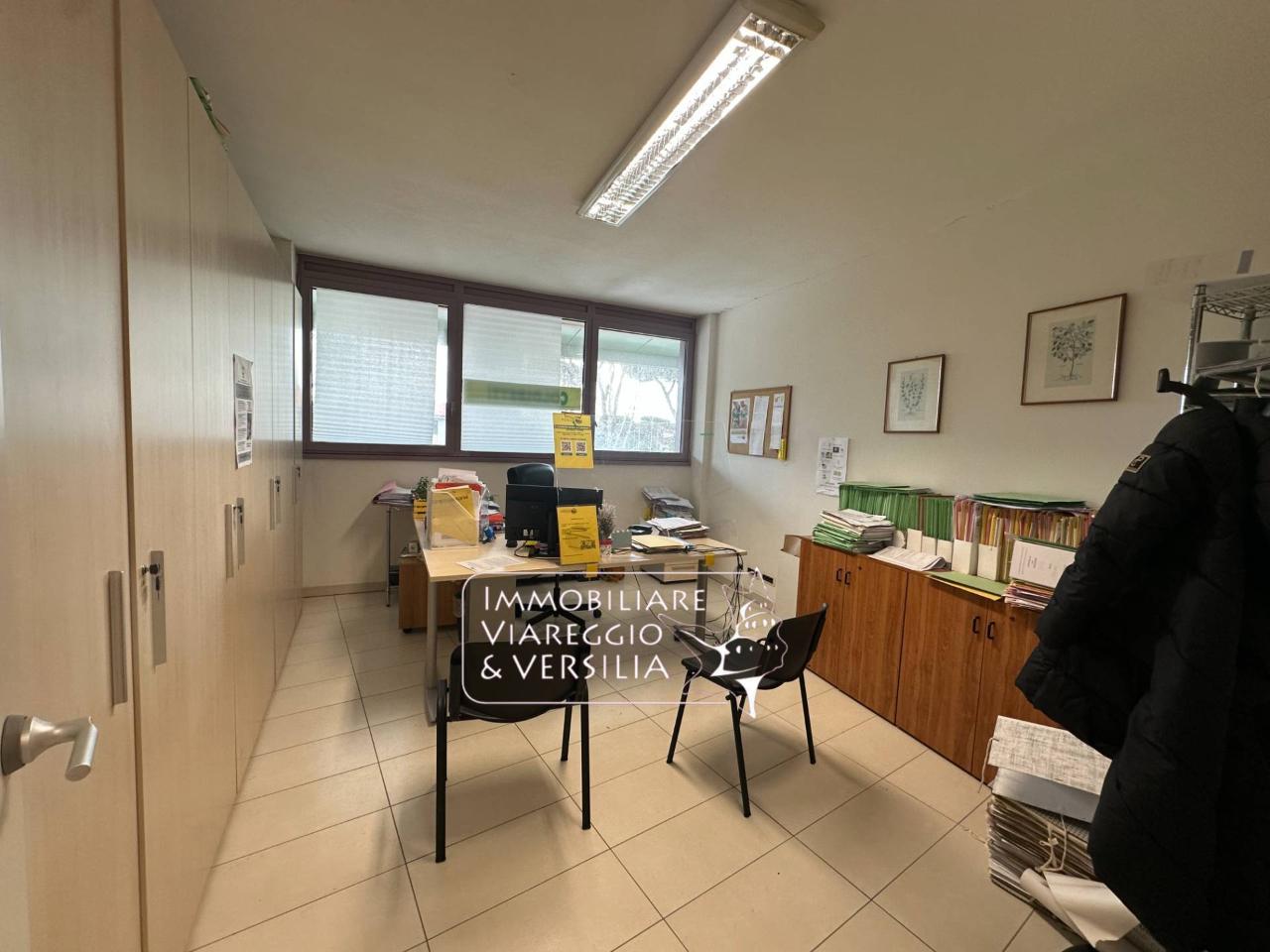 Ufficio in Via Fratelli Rosselli 5, Camaiore, {3} - Foto 2
