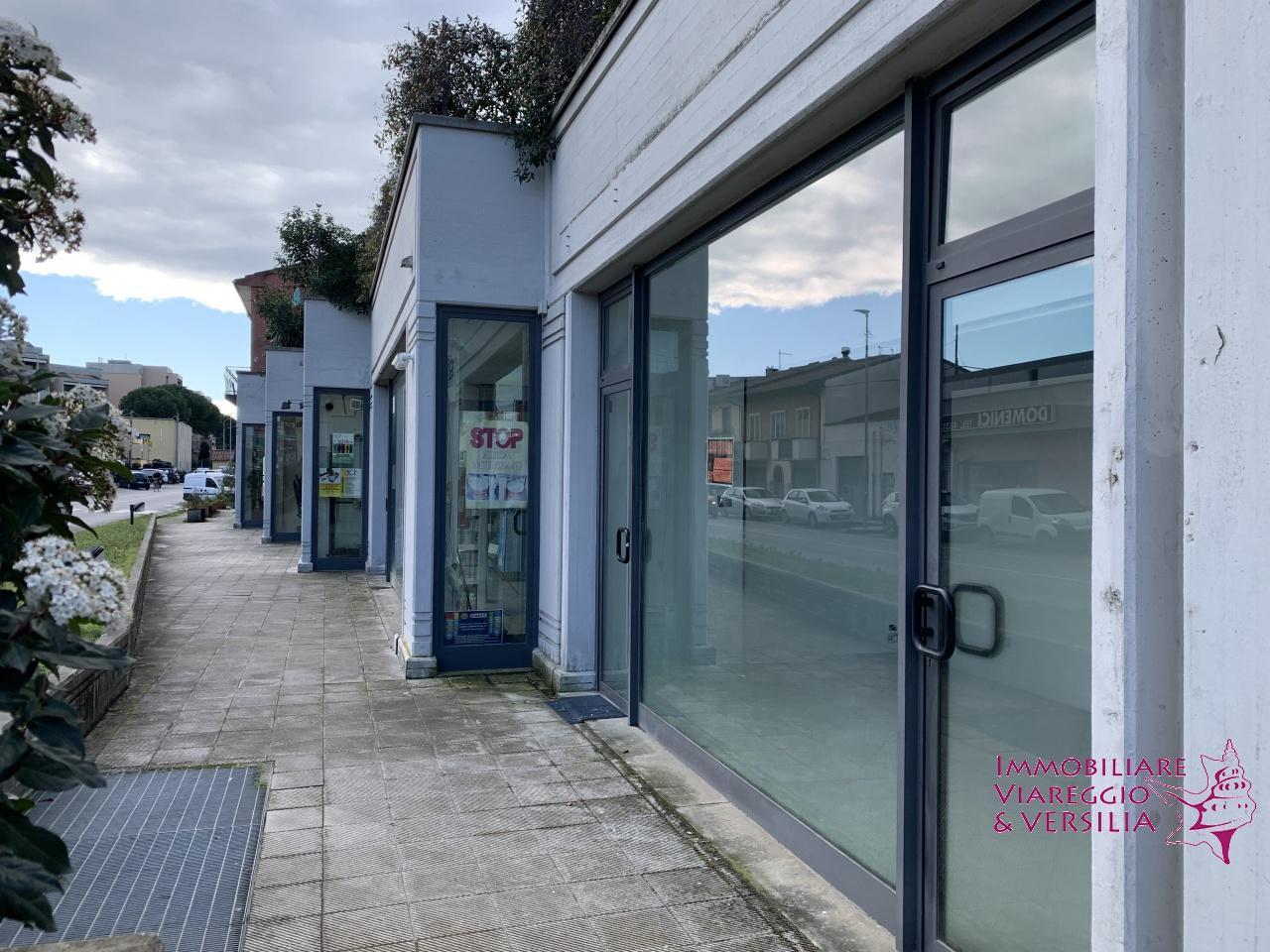 Negozio in Via Aurelia Nord, Viareggio, {3} - Foto 2