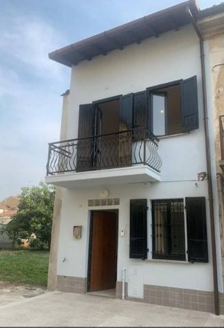 Villa a schiera in Corso Camillo Benso di Cavour, Garlasco - Foto 1