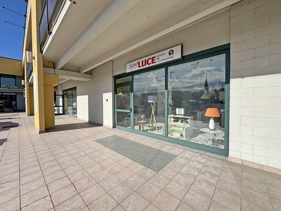 Negozio in Via dei Belcredi, Torricella Verzate, {3} - Foto 2