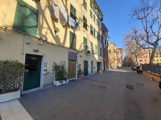 Warehouse in Piazza Amatore Sciesa, Genova - Photo 1