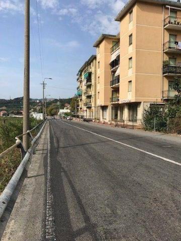 Negozio in Via Antonio Medicina, Serra Riccò - Foto 1