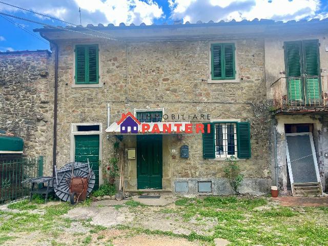 Detached house in Via Carlo Nardini, Pescia - Photo 1