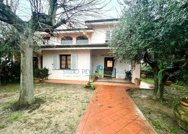 Villa in Via Michelangelo 1, Montecatini-Terme - Foto 1